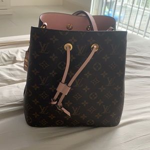 Louis Vuitton NeoNoe bag